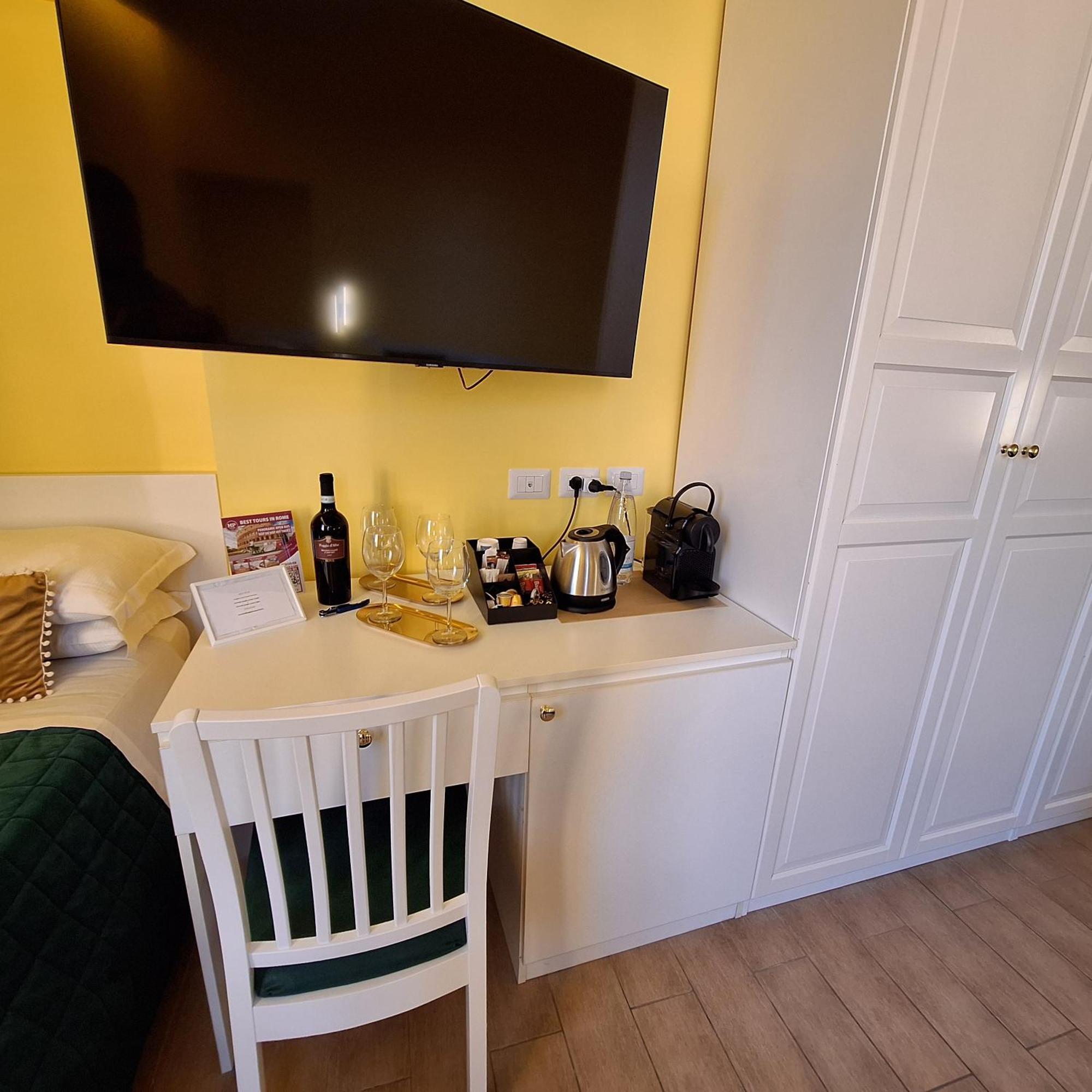 Residenze Serventi Longhi Рим Экстерьер фото